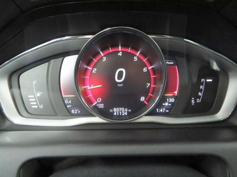 Used 2017 Volvo XC60 T6 Dynamic w/ Preferred Option Package image 13