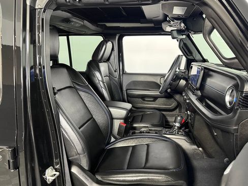Used 2024 Jeep Wrangler High Altitude AWD/4WD image 31