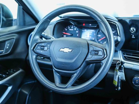 Used 2024 Chevrolet Trax LS image 19