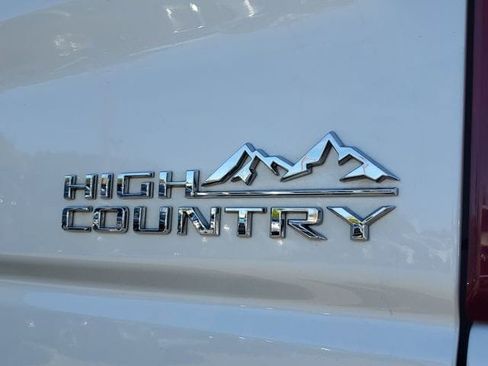 Used 2020 Chevrolet Silverado 1500 High Country w/ Technology Package image 7