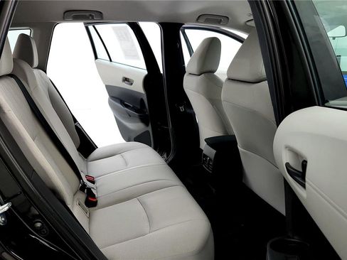 Certified 2024 Toyota Corolla Cross L image 30