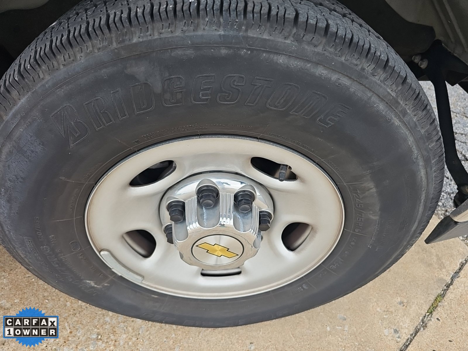 Used 2025 Chevrolet Express 3500 LT w/ LT Preferred Equipment Group RWD image 3