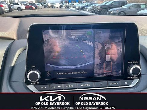 Used 2023 Nissan Rogue SL AWD/4WD image 14