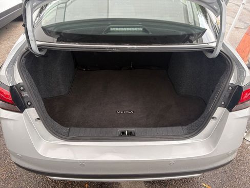 Used 2025 Nissan Versa SV FWD image 30
