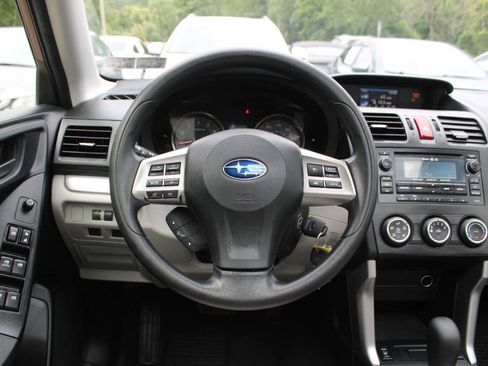 Used 2015 Subaru Forester 2.5i Premium AWD/4WD image 35