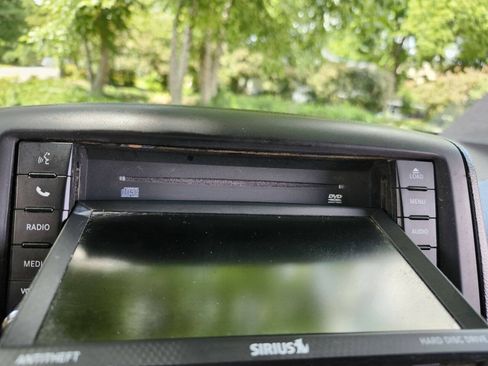 Used 2017 Dodge Grand Caravan SXT FWD image 12