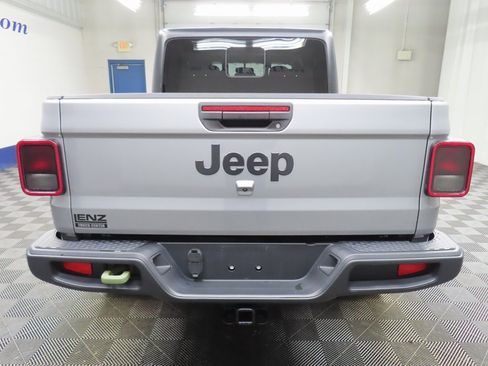 Used 2021 Jeep Gladiator Sport image 33