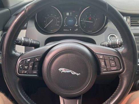 Used 2018 Jaguar E-PACE S AWD/4WD image 17