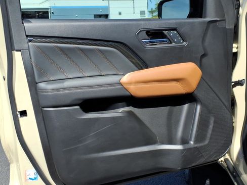 Used 2024 GMC Canyon AT4 w/ AT4 Premium Package image 24