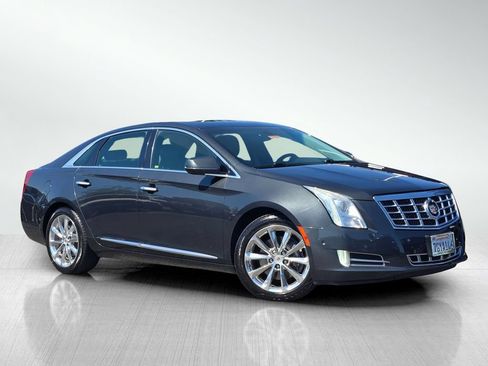 Used 2014 Cadillac XTS Luxury FWD image 1