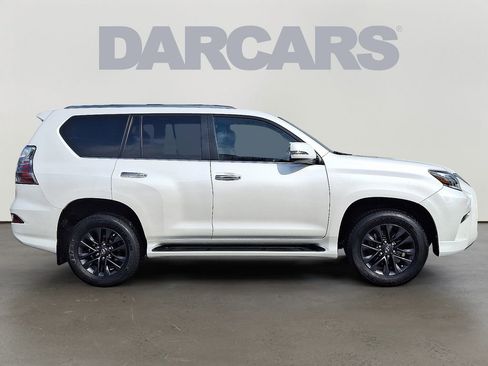 Used 2023 Lexus GX 460 Premium w/ Premium Package image 7
