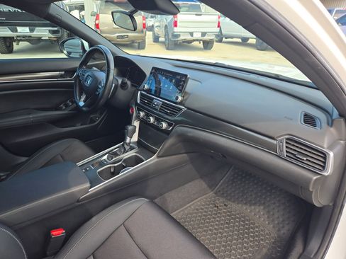 Used 2020 Honda Accord Sport image 26