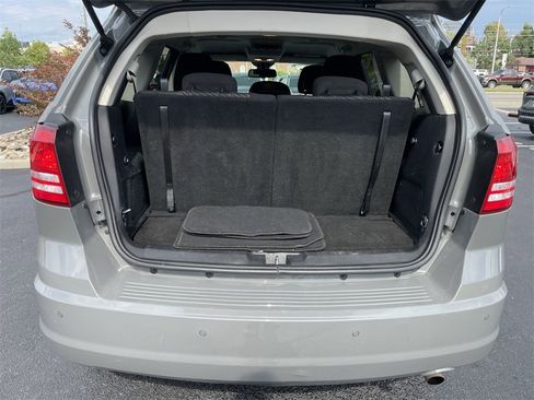 Used 2020 Dodge Journey SE w/ SE Popular Equipment Group image 35