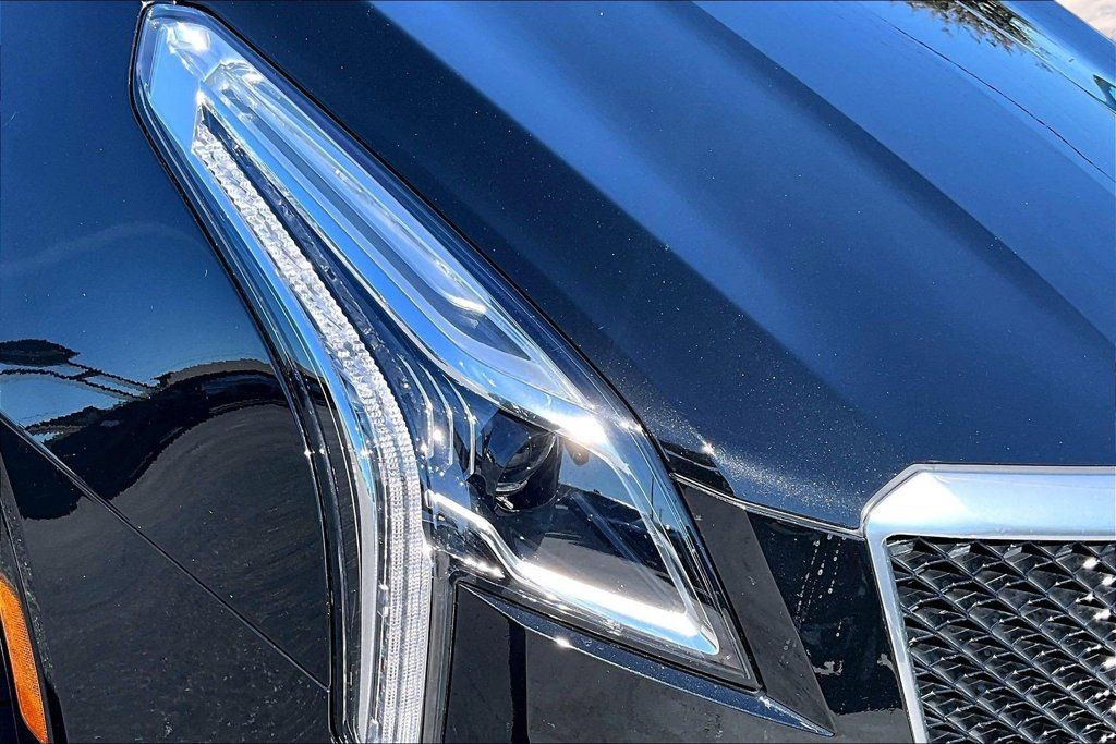 Used 2023 Cadillac XT5 Sportv w/ Technology Package AWD/4WD image 32