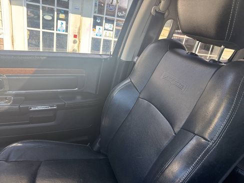 Used 2017 RAM 1500 Laramie AWD/4WD image 25
