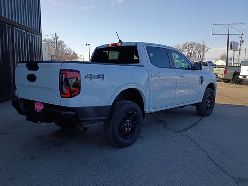 New 2025 Ford Ranger Lariat w/ Black Appearance Package AWD/4WD image 8