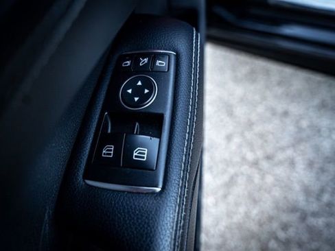 Used 2015 Mercedes-Benz SL 400 image 24