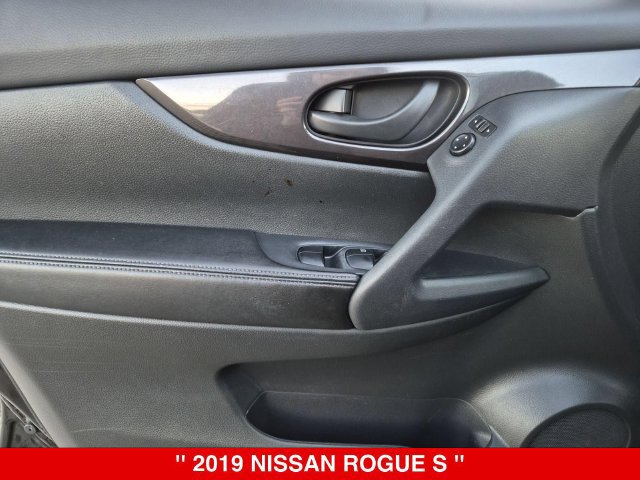 Used 2019 Nissan Rogue S AWD/4WD image 11