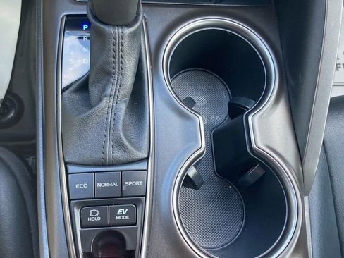 Used 2023 Toyota Camry SE image 21