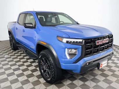 Used 2025 GMC Canyon Elevation w/ Convenience Package