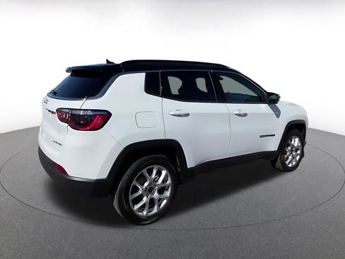 Used 2025 Jeep Compass Limited AWD/4WD image 14