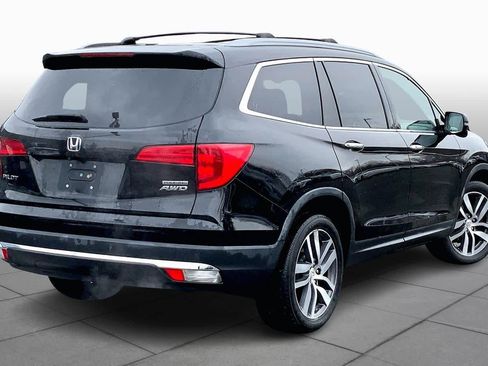 Used 2017 Honda Pilot Touring image 13