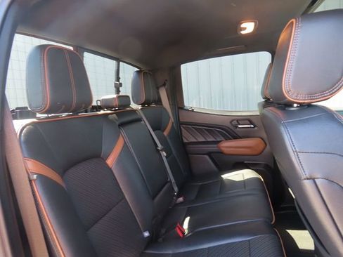 Used 2025 GMC Canyon AT4 w/ Technology Plus Package AWD/4WD image 30