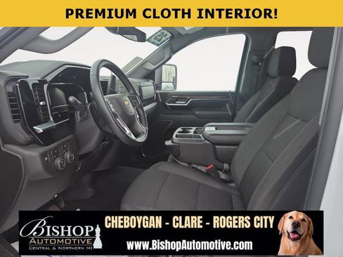 Used 2025 Chevrolet Silverado 2500 LT w/ Convenience Package image 10