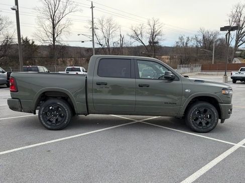 New 2026 RAM 1500 4x4 Crew Cab image 9