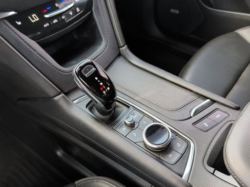 Used 2023 Cadillac XT6 Luxury w/ LPO, Floor Liner Package image 21