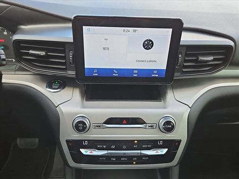 Used 2021 Ford Explorer XLT image 14