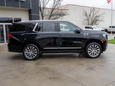 Used 2021 GMC Yukon Denali w/ Denali Ultimate Package image 8