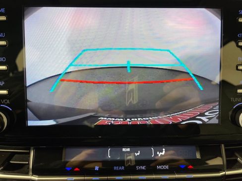 Certified 2023 Toyota Sienna XLE image 21