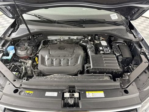 Used 2024 Volkswagen Tiguan SE R-Line AWD/4WD image 28