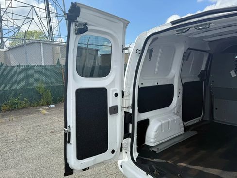 Used 2018 Nissan NV200 SV w/ Navigation Package image 48