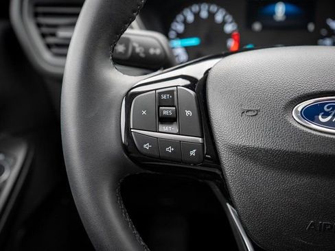 Used 2022 Ford Escape SE w/ SE Sport Appearance Package image 28