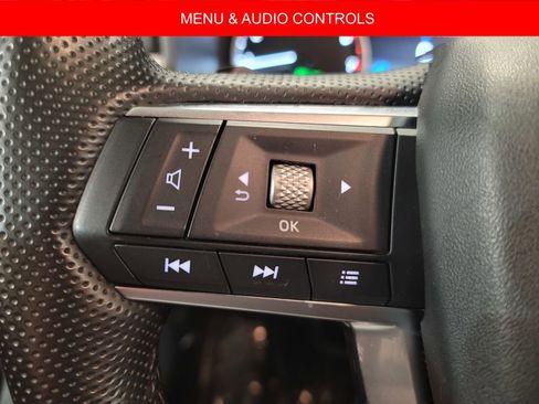 Used 2024 Mitsubishi Outlander SE image 13