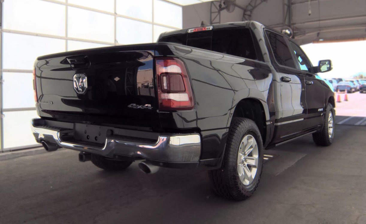 Used 2023 RAM 1500 Laramie AWD/4WD image 4