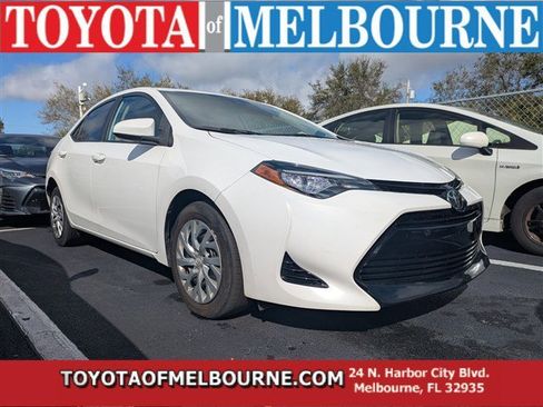 Used 2017 Toyota Corolla LE image 1