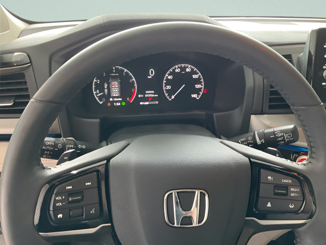 Certified 2026 Honda Odyssey Touring image 13