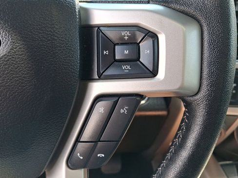 Used 2019 Ford F150 Lariat AWD/4WD image 24