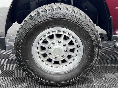 Used 2022 RAM 2500 Big Horn w/ Level C Equiment Group AWD/4WD image 10