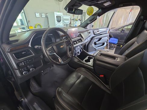 Certified 2023 Chevrolet Suburban Premier AWD/4WD image 18