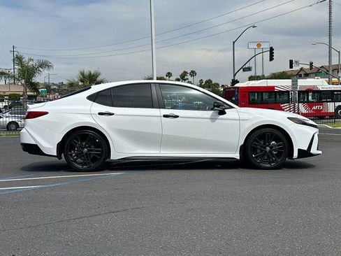 New 2026 Toyota Camry Hybrid image 6