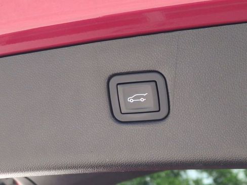 Used 2019 Chevrolet Blazer Premier w/ Driver Confidence II Package FWD image 15