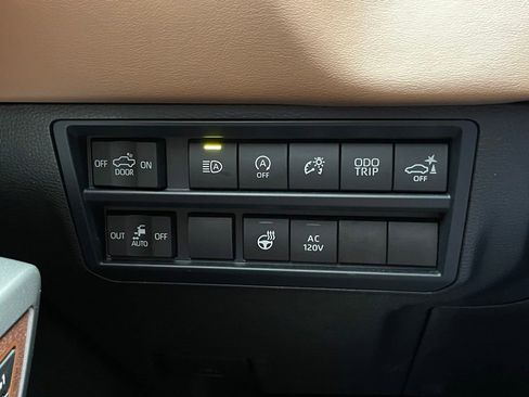 Used 2025 Toyota Tundra 1794 Edition AWD/4WD image 13