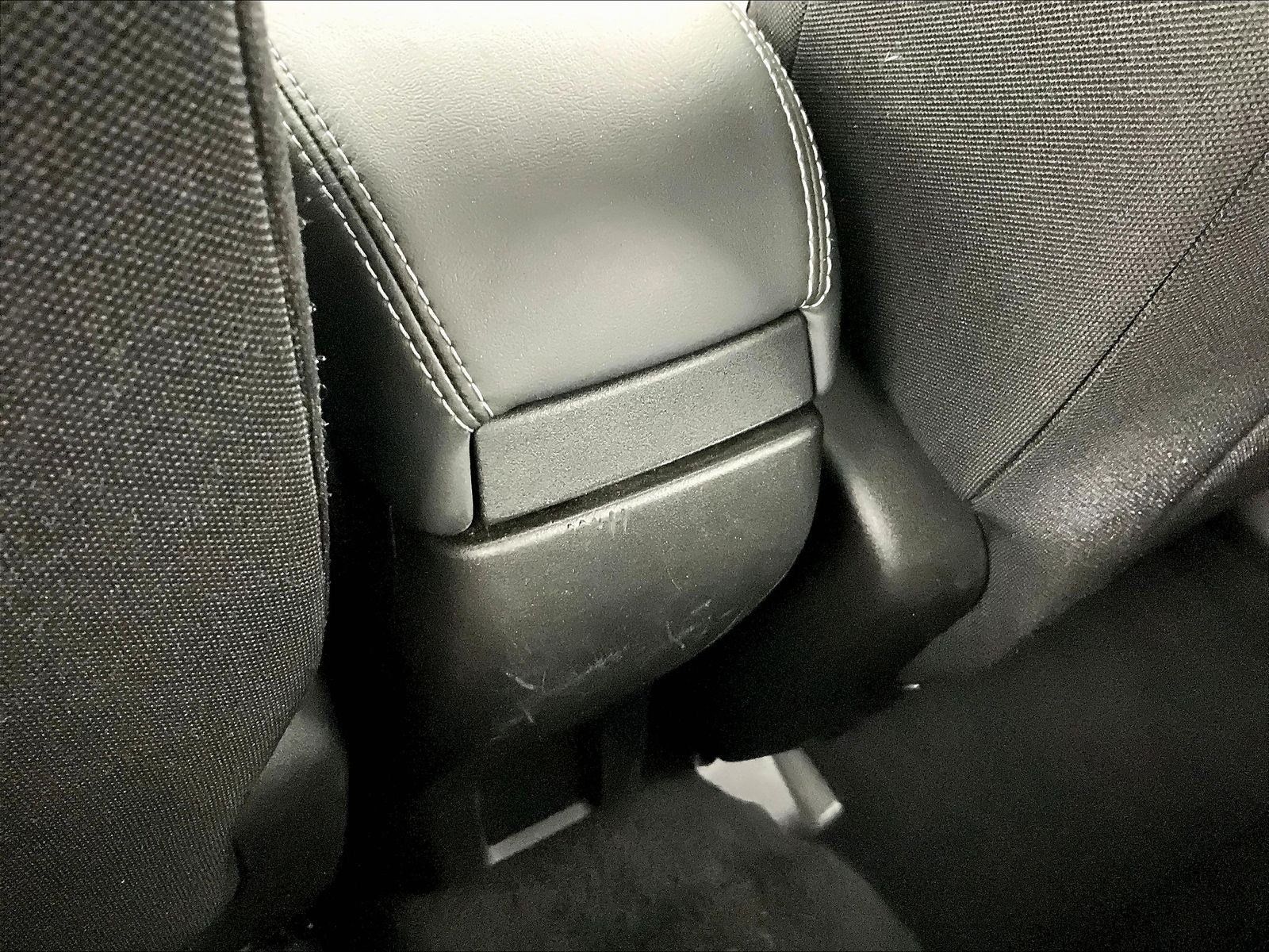 Used 2023 Jeep Renegade Latitude AWD/4WD image 10
