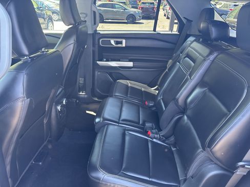 Used 2021 Ford Explorer XLT w/ Equipment Group 202A image 30