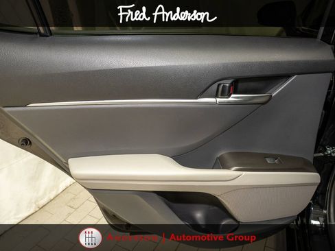 Used 2023 Toyota Camry SE FWD image 8