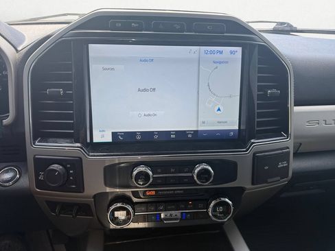 Used 2022 Ford F250 Lariat w/ Lariat Ultimate Package AWD/4WD image 21